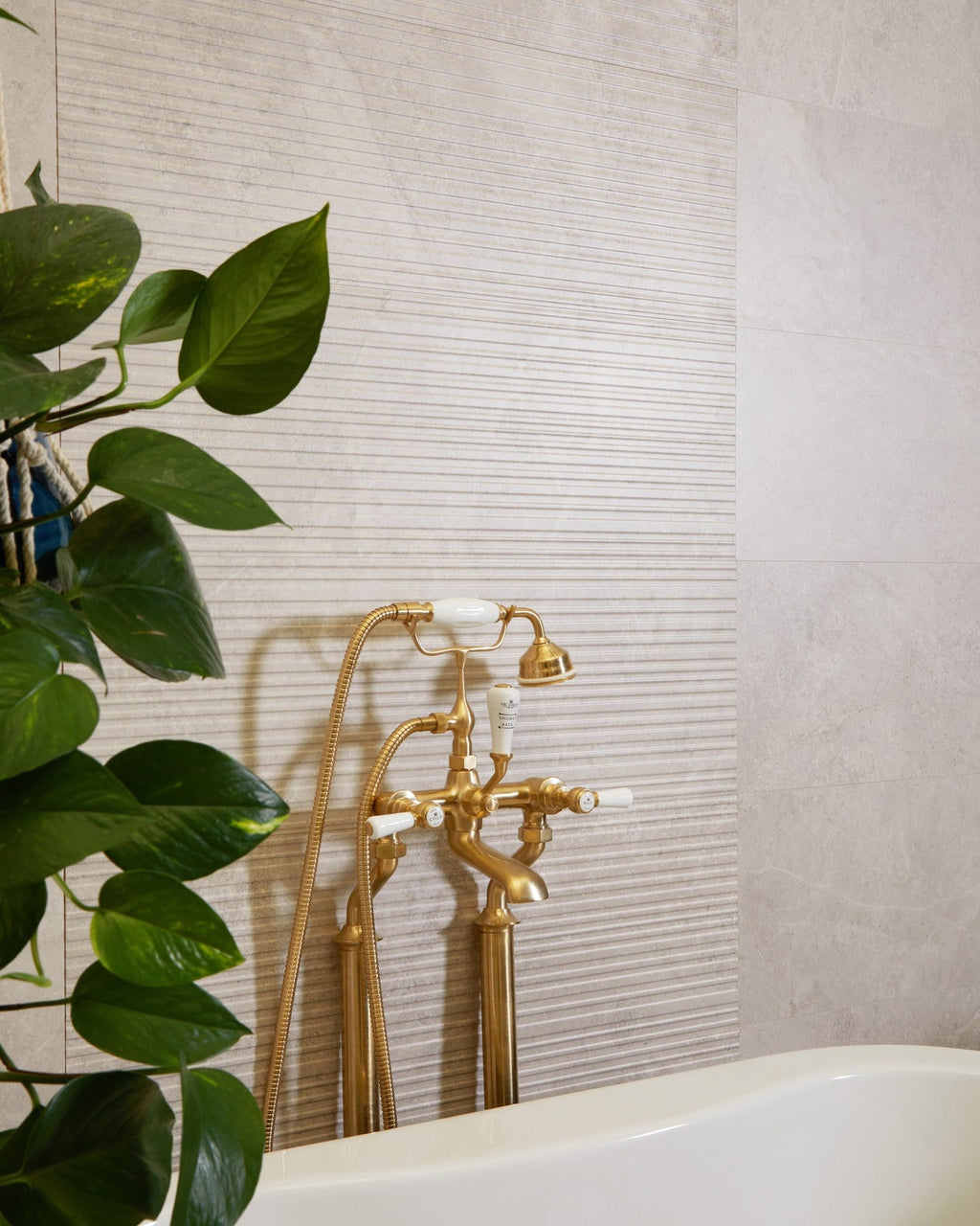 Ca’ Pietra Riverside Wall Ceramic Linear Perla — official gallery image 5