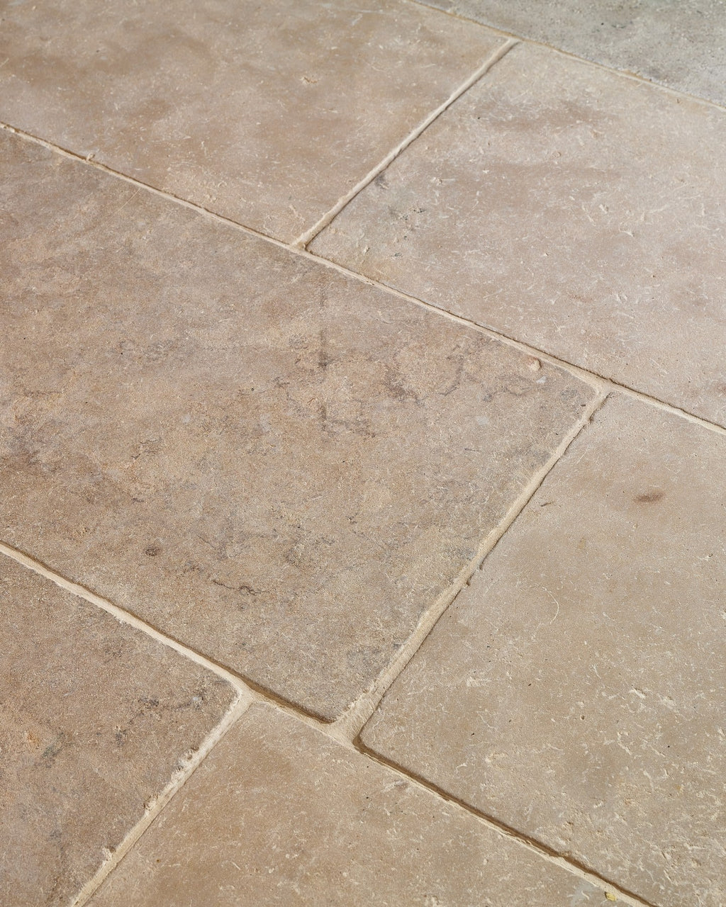 Ca’ Pietra Riviera Limestone Tumbled — official gallery image 8