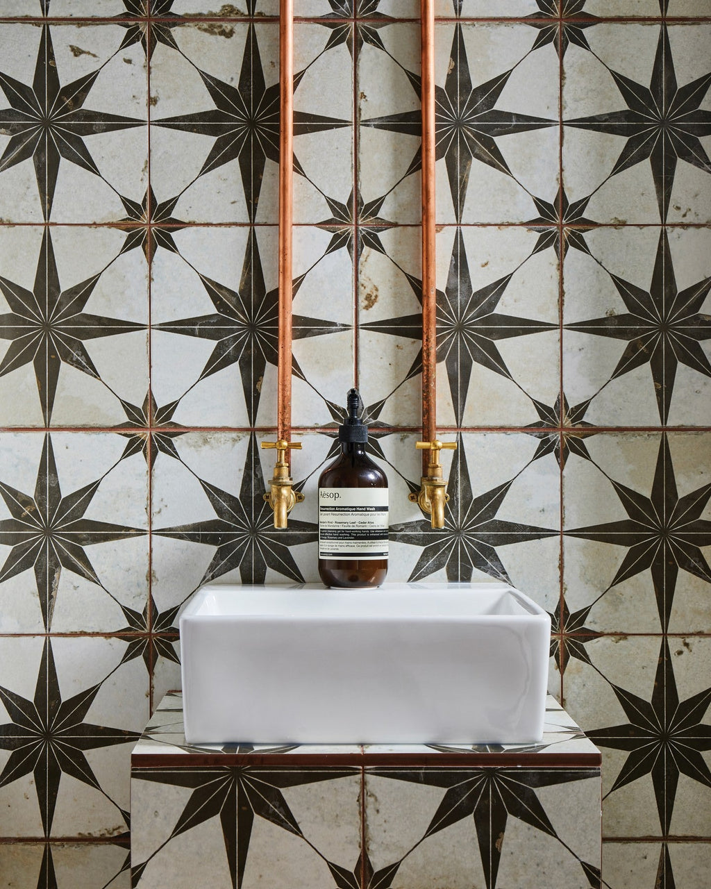 Ca’ Pietra Spitalfields Ceramic Retro Star Black — official gallery image 1