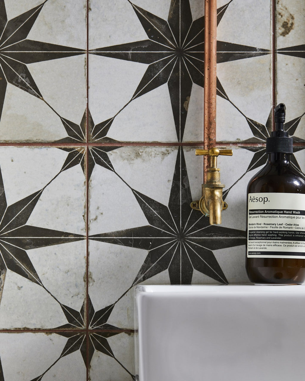 Ca’ Pietra Spitalfields Ceramic Retro Star Black — official gallery image 5