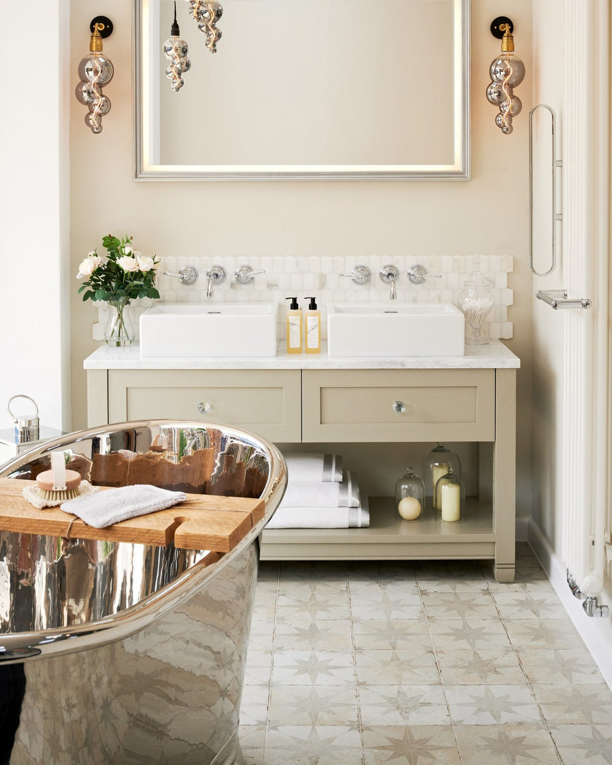 Ca’ Pietra Spitalfields Ceramic Retro Star White — official gallery image 1