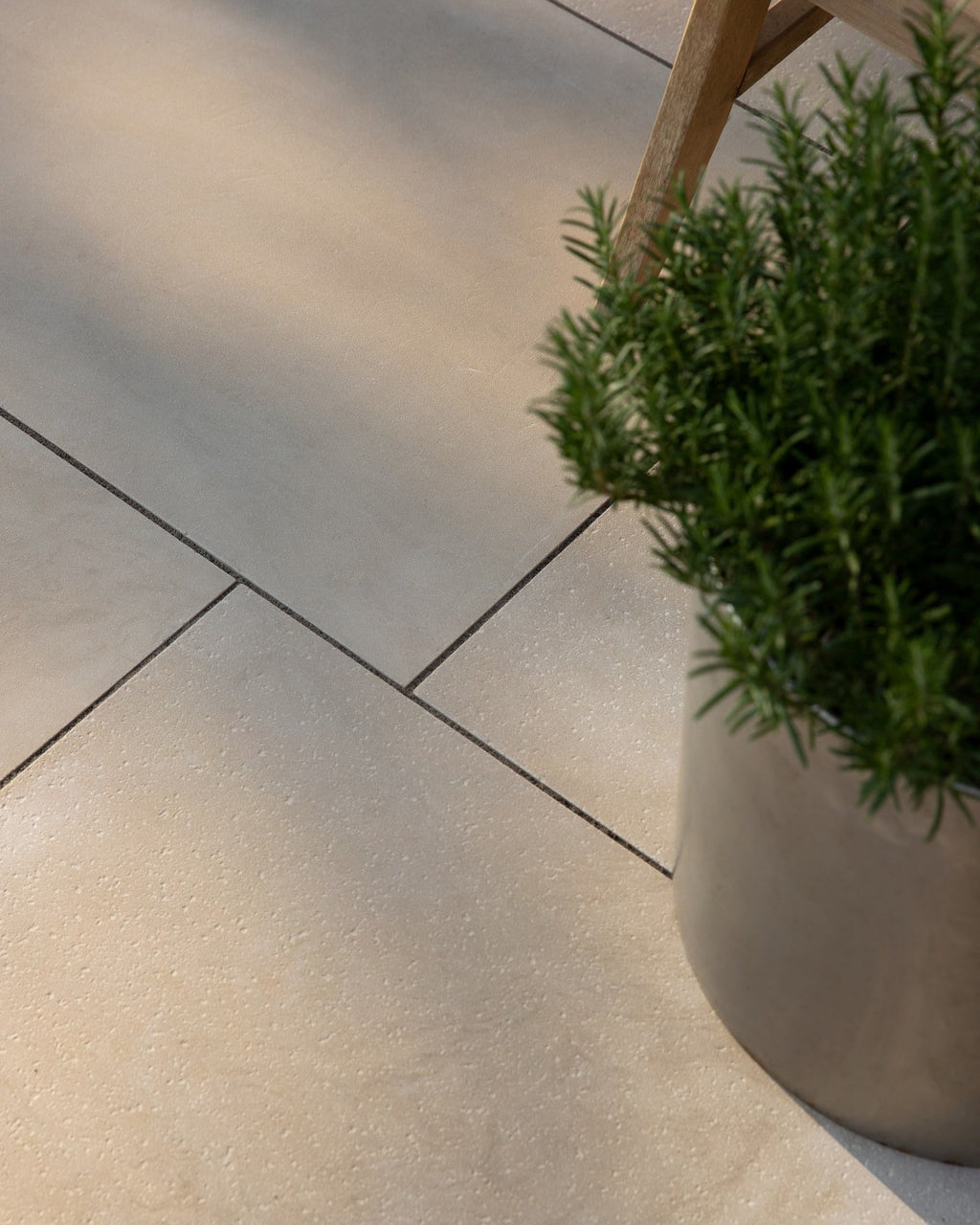 Ca’ Pietra Trafalgar Sandstone Etched — official gallery image 2