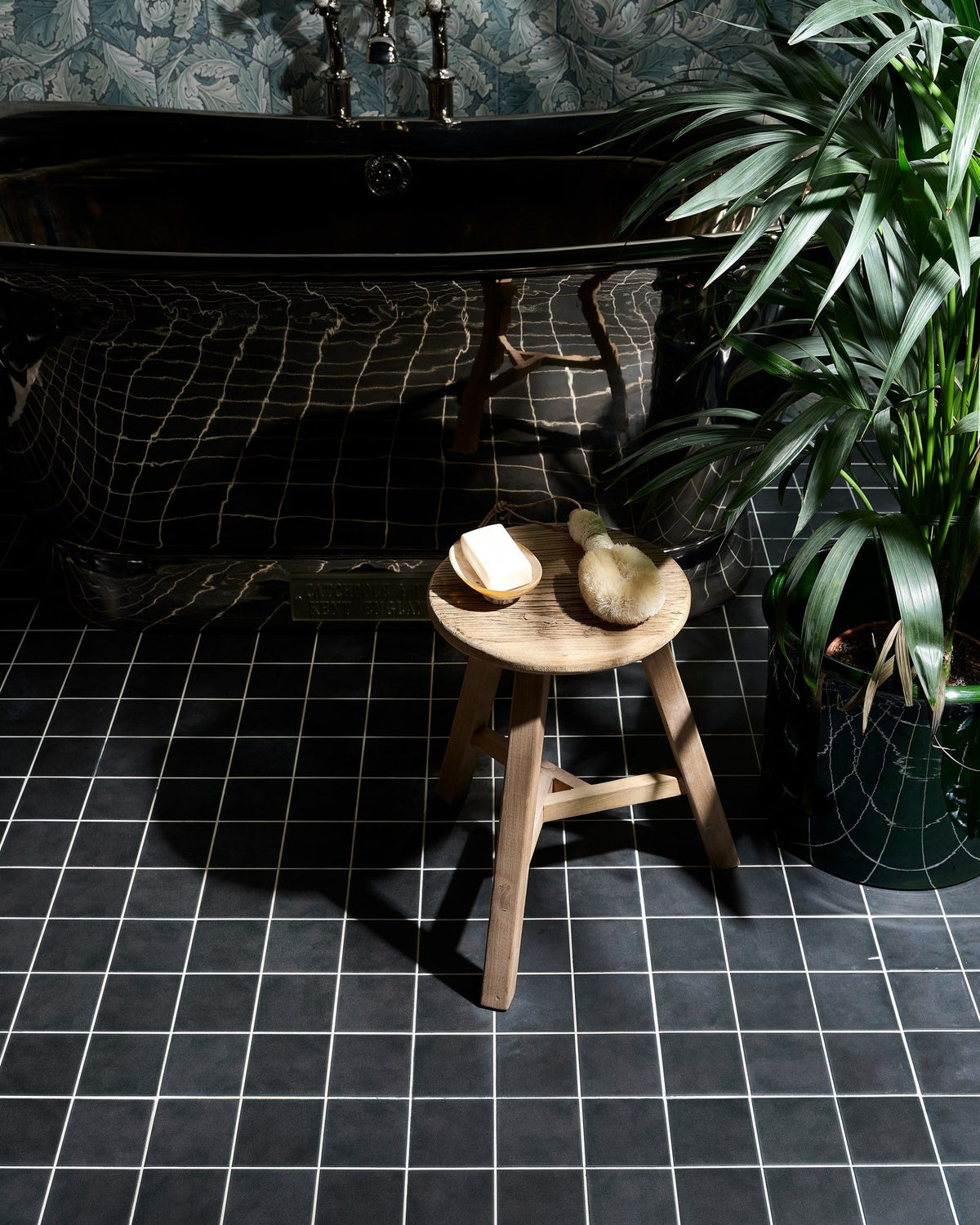 Ca’ Pietra Victorian Style™ Porcelain Anthracite Field — official gallery image 1