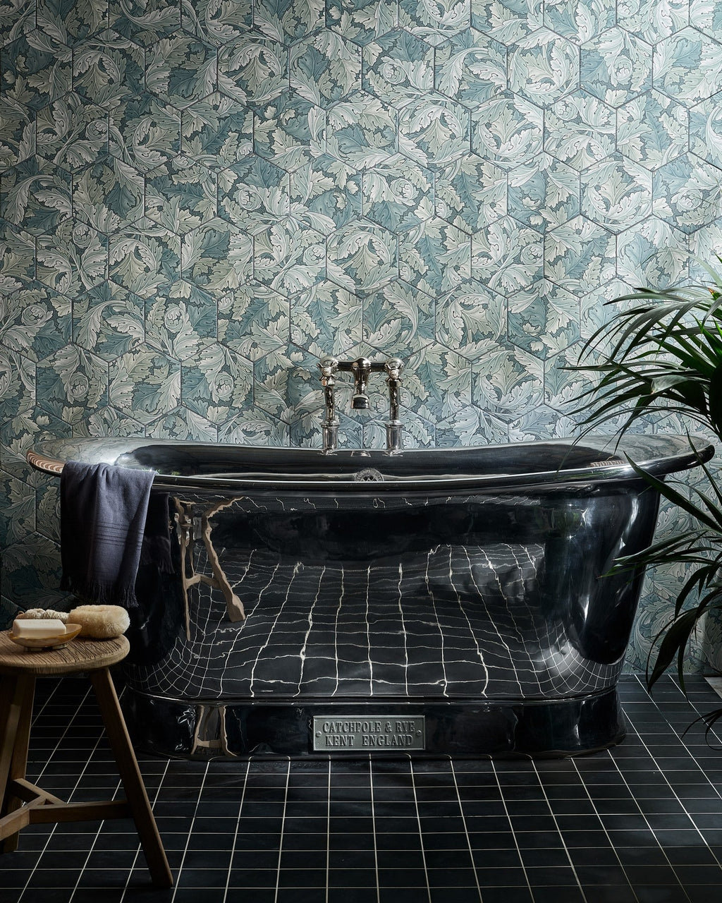Ca’ Pietra Victorian Style™ Porcelain Anthracite Field — official gallery image 3