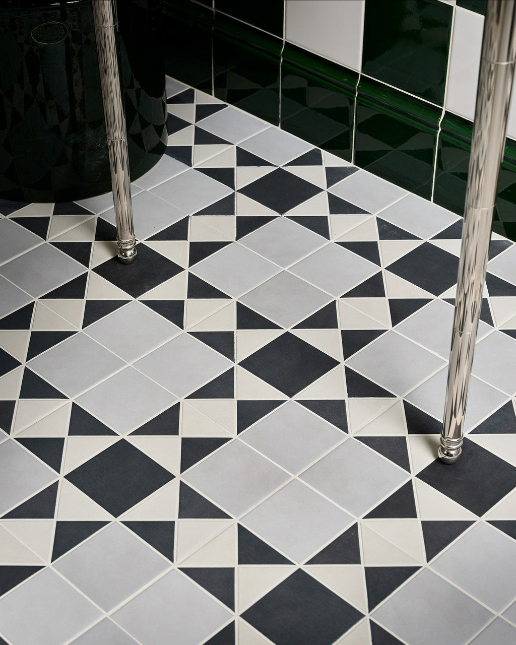Ca’ Pietra Victorian Style™ Porcelain Finchley Pattern Soft Grey — official gallery image 5