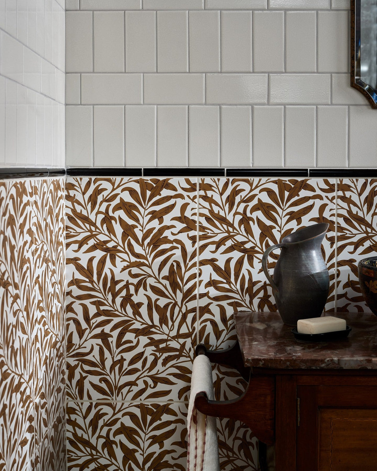 Ca’ Pietra Victorian Style™ Wall Ceramic Antique White Metro Crackle Glaze — official gallery image 1