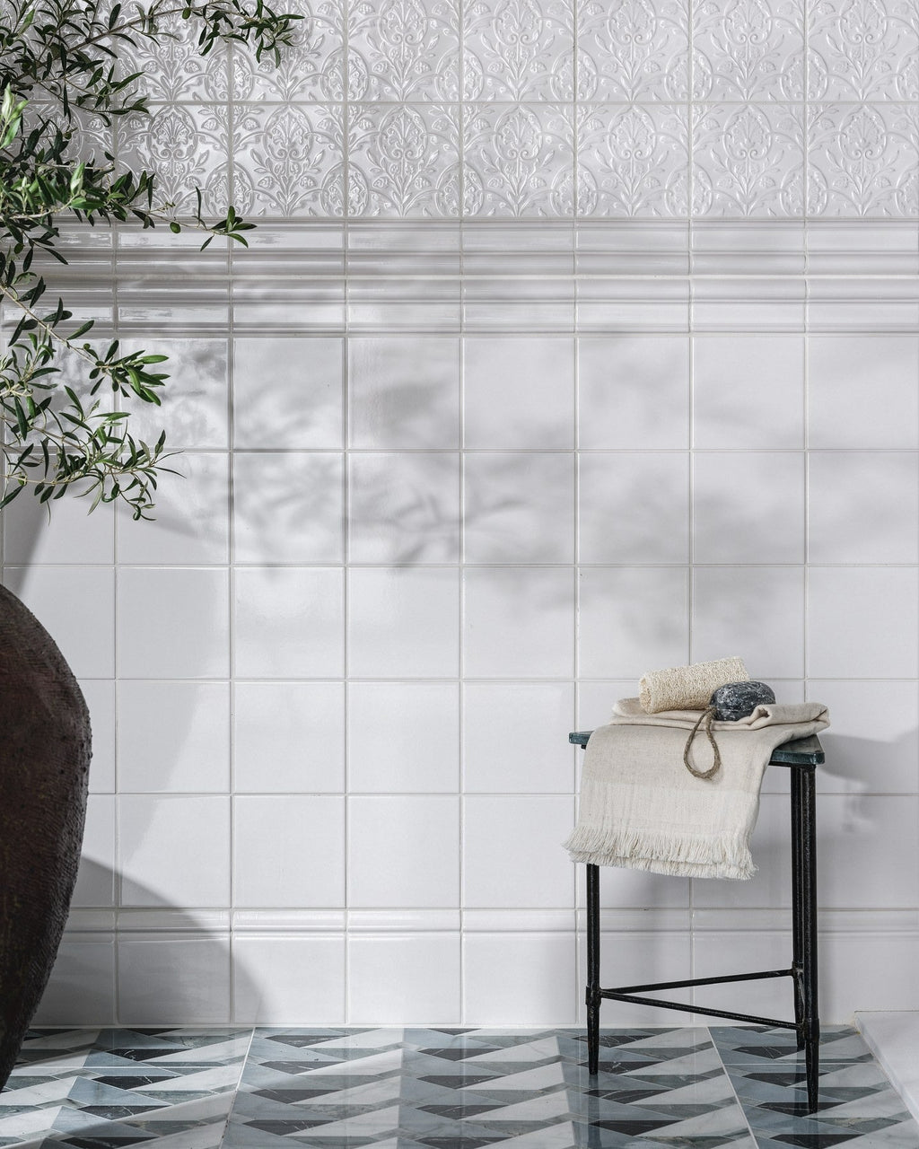 Ca’ Pietra Victorian Style™ Wall Ceramic Cotton White Square — official gallery image 5