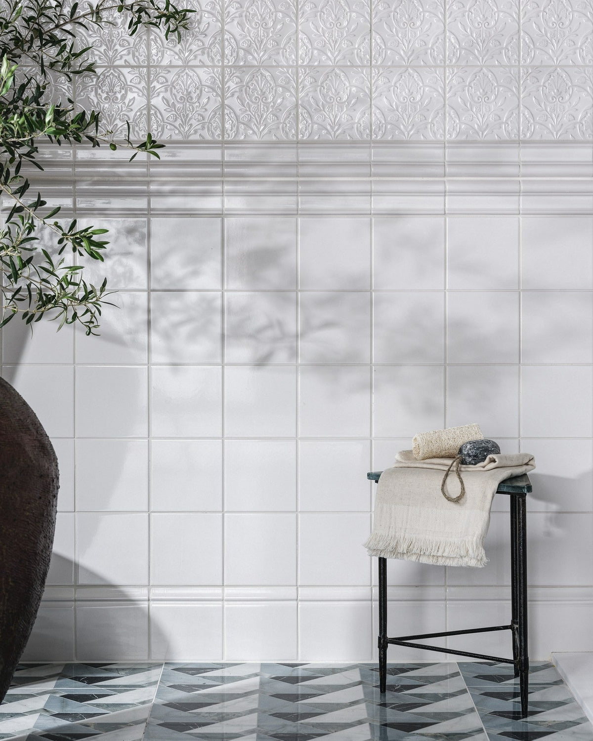Ca’ Pietra Victorian Style™ Wall Ceramic Cotton White Square — official gallery image 5