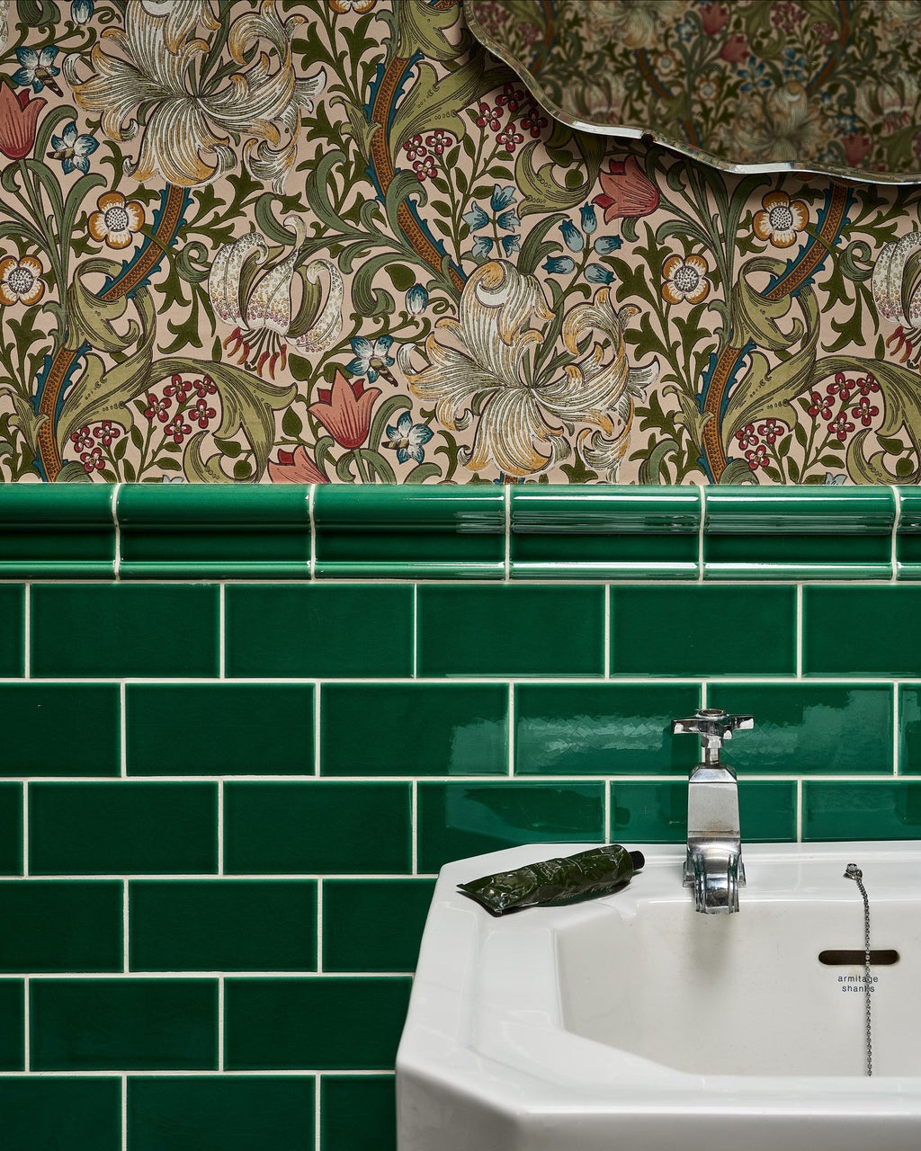 Ca’ Pietra Victorian Style™ Wall Ceramic Emerald Green Metro — official gallery image 1