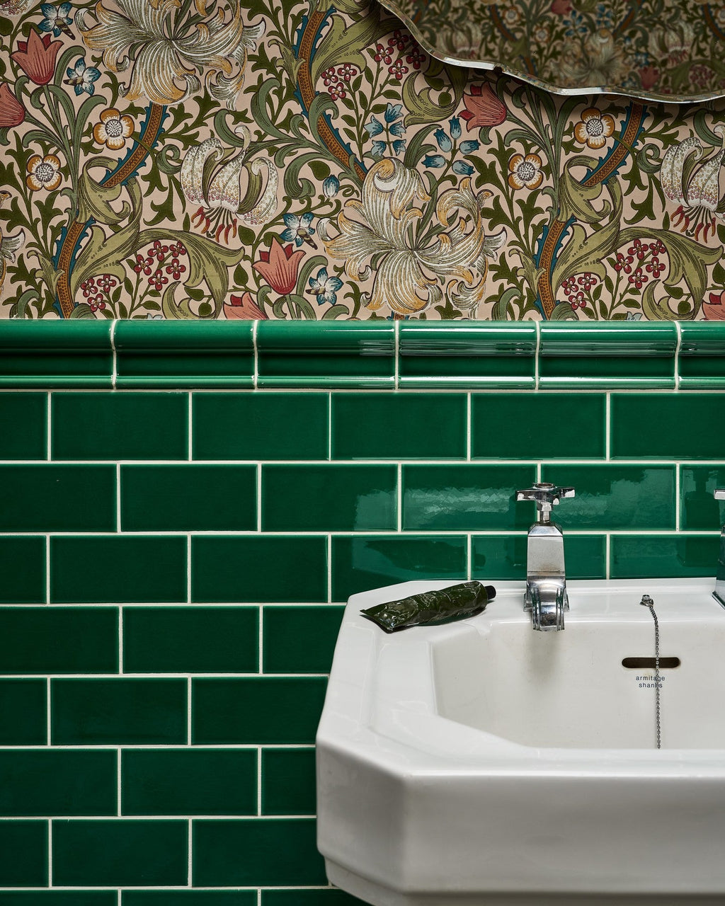 Ca’ Pietra Victorian Style™ Wall Ceramic Emerald Green Metro — official gallery image 4