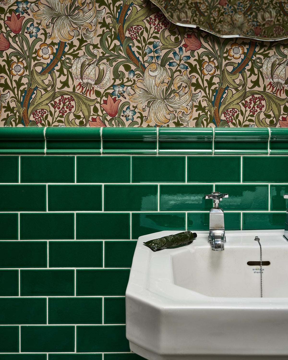 Ca’ Pietra Victorian Style™ Wall Ceramic Emerald Green Metro — official gallery image 4