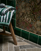 Ca’ Pietra Victorian Style™ Wall Ceramic Emerald Green Simple Beading Crackle Glaze — official gallery image 1