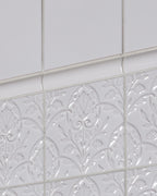 Ca’ Pietra Victorian Style™ Wall Ceramic Hampton Court Vines Cotton White Gloss — official gallery image 7