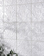Ca’ Pietra Victorian Style™ Wall Ceramic Hampton Court Vines Cotton White Gloss — official gallery image 8