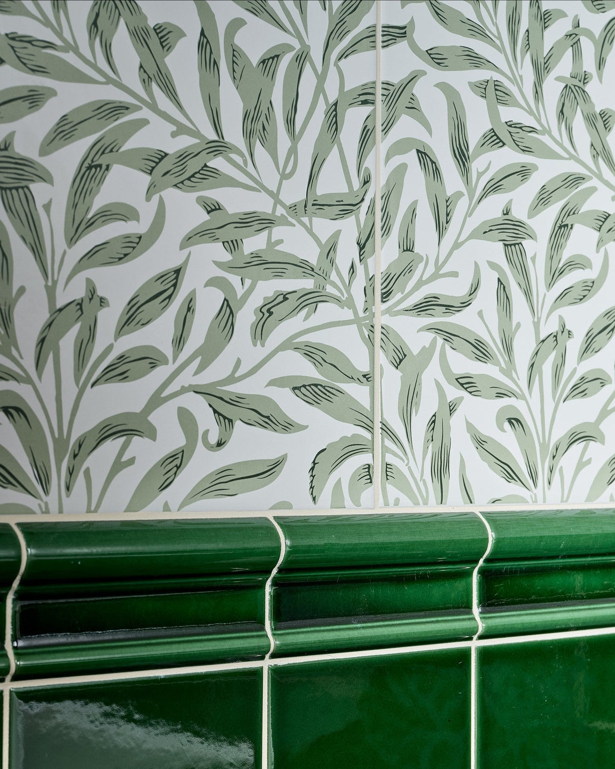 Ca’ Pietra Victorian Style™ Wall Ceramic Olive Green Square Crackle Glaze — official gallery image 4
