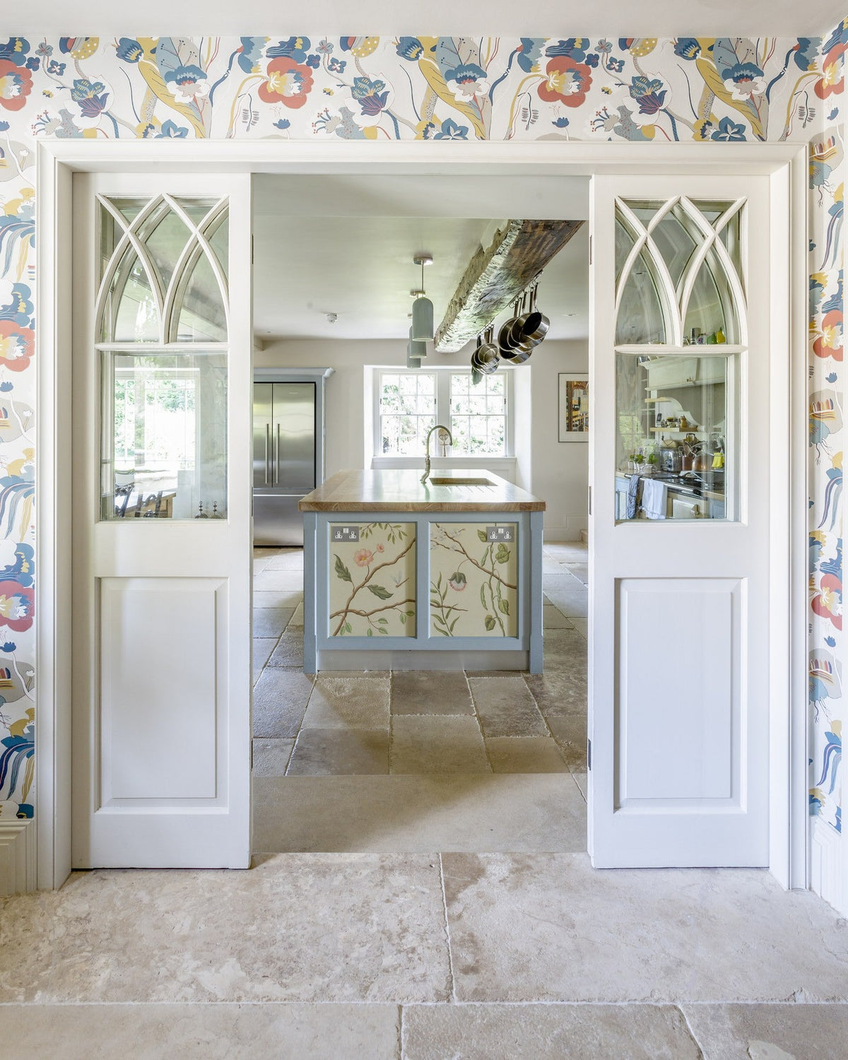 Ca’ Pietra Vieux Bourgogne Limestone Ancient Finish — official gallery image 9