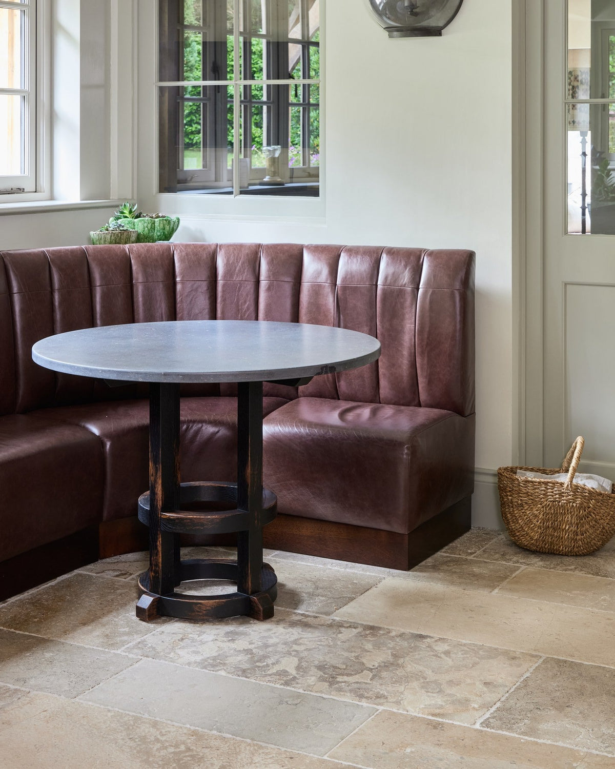 Ca’ Pietra Vieux Bourgogne Limestone Ancient Finish — official gallery image 12