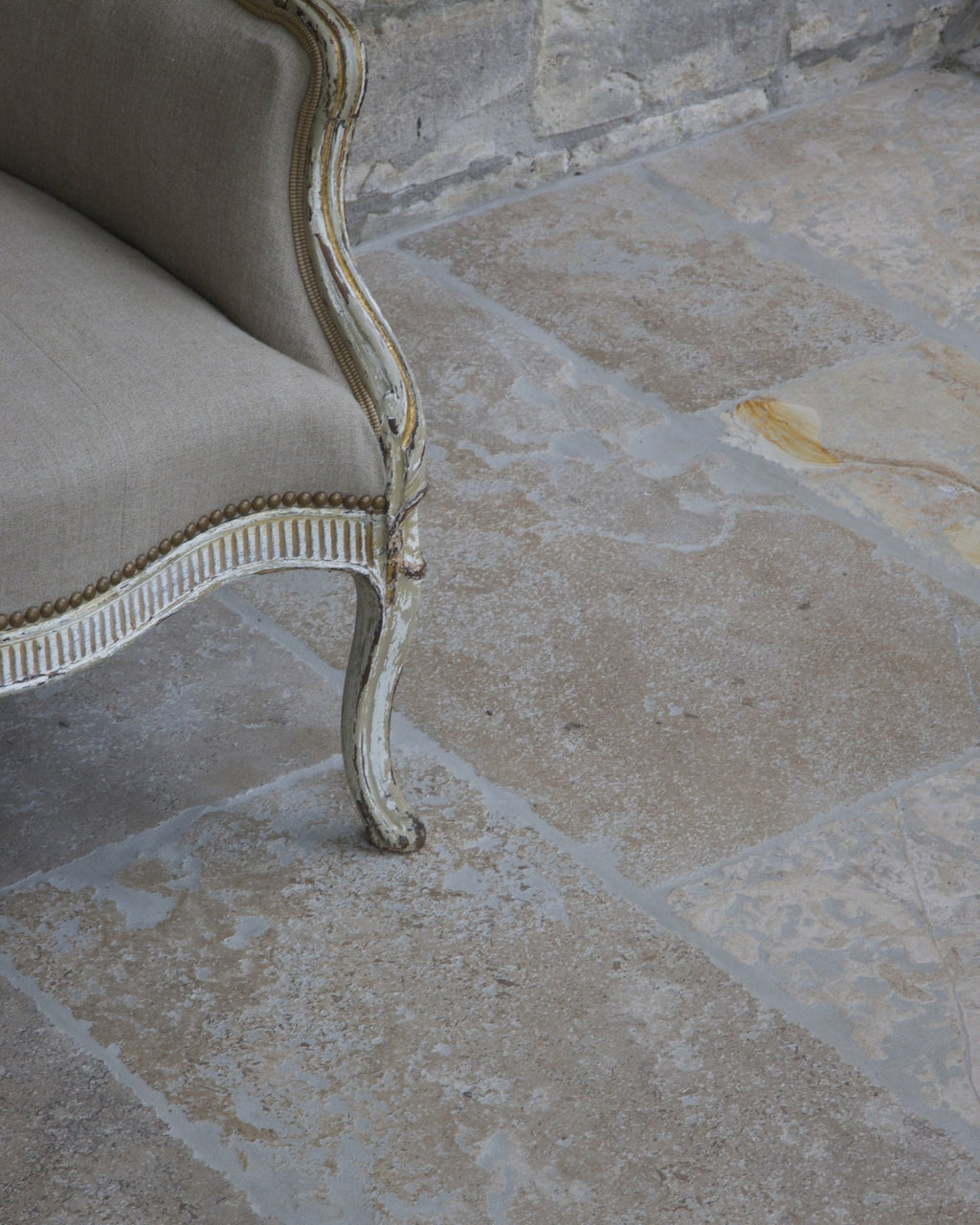 Ca’ Pietra Vieux Bourgogne Limestone Artisan Antiqued Finish — official gallery image 7