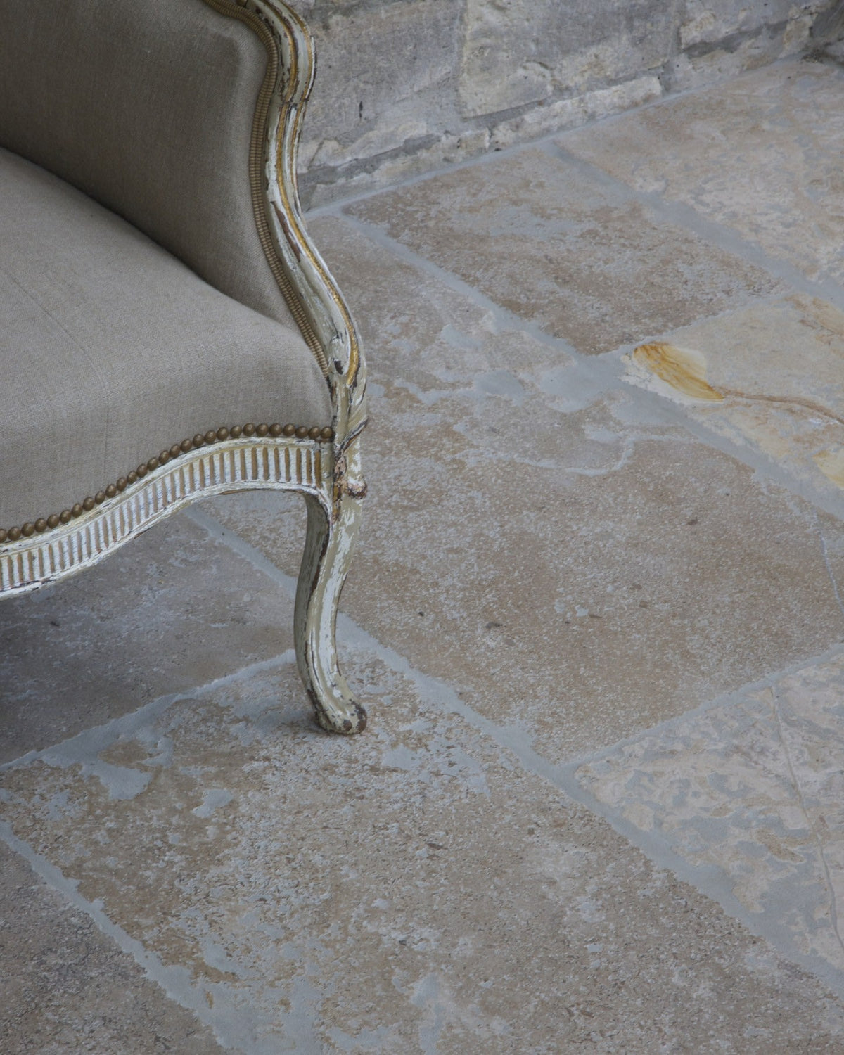 Ca’ Pietra Vieux Bourgogne Limestone Artisan Antiqued Finish — official gallery image 7