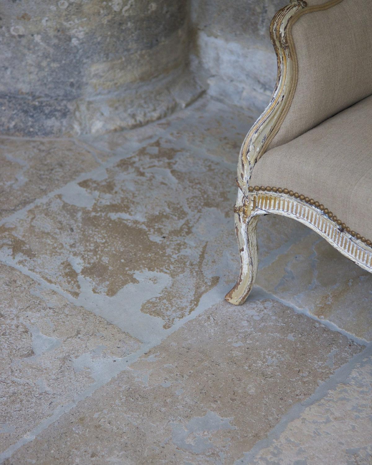 Ca’ Pietra Vieux Bourgogne Limestone Artisan Antiqued Finish — official gallery image 10