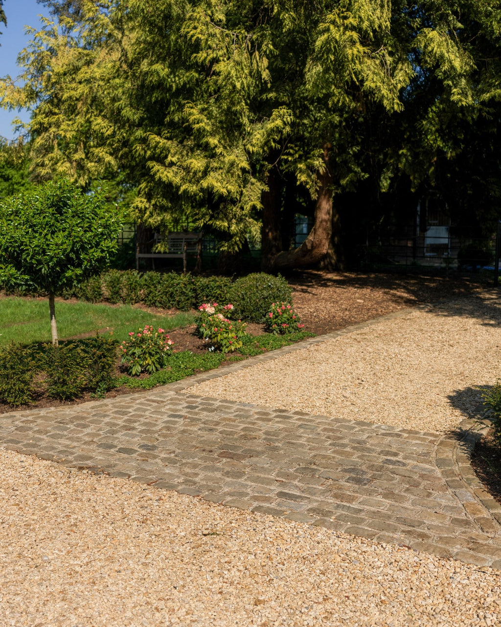 Ca’ Pietra Windsor Sandstone Cobble Reclaimed & Sawn — official gallery image 14