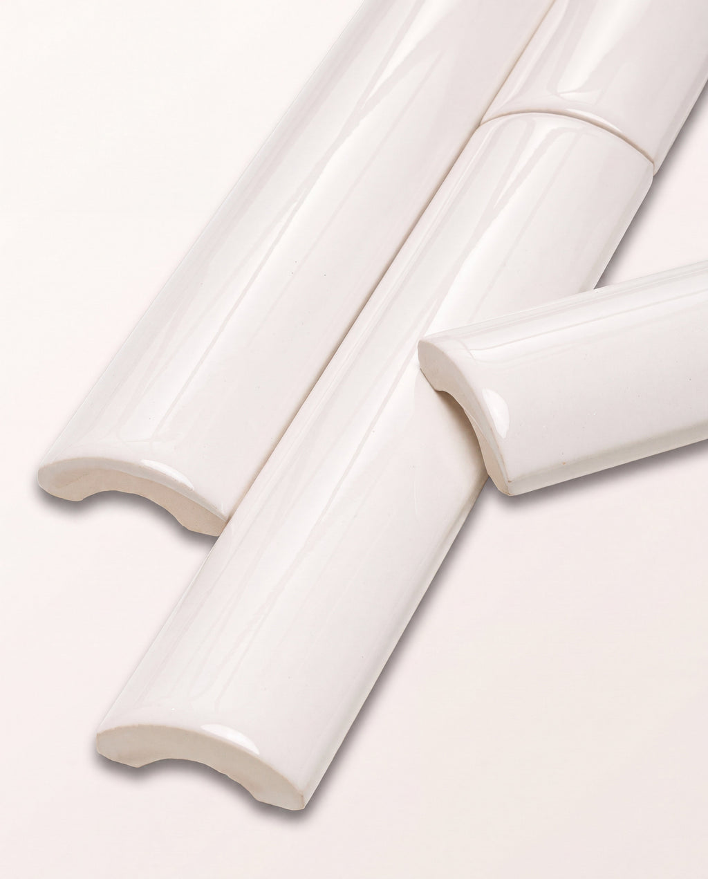 Ca’ Pietra Victorian Style™ Wall Ceramic Cotton White Simple Beading — official gallery image 4