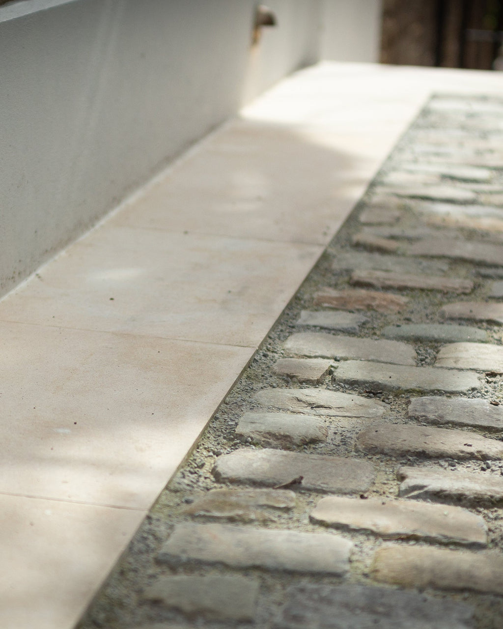 Ca’ Pietra Windsor Sandstone Cobble Reclaimed & Sawn — official gallery image 16