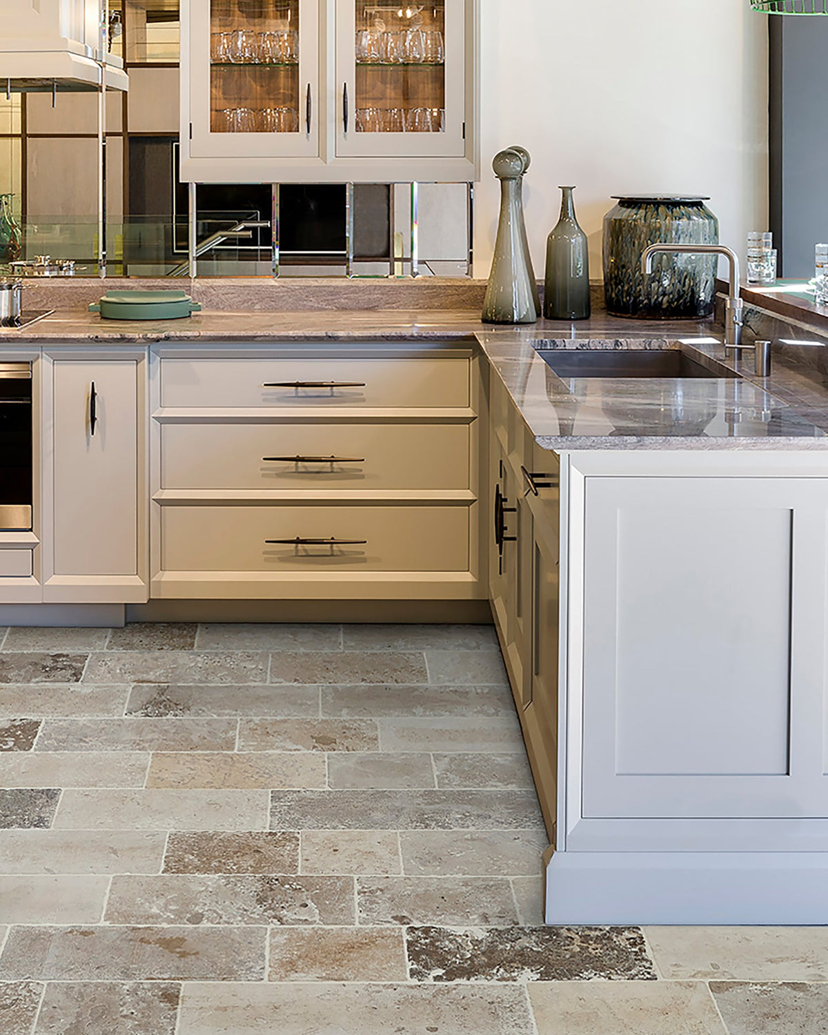 Ca’ Pietra Vieux Bourgogne Limestone Cobbles Weathered Finish — official gallery image 6