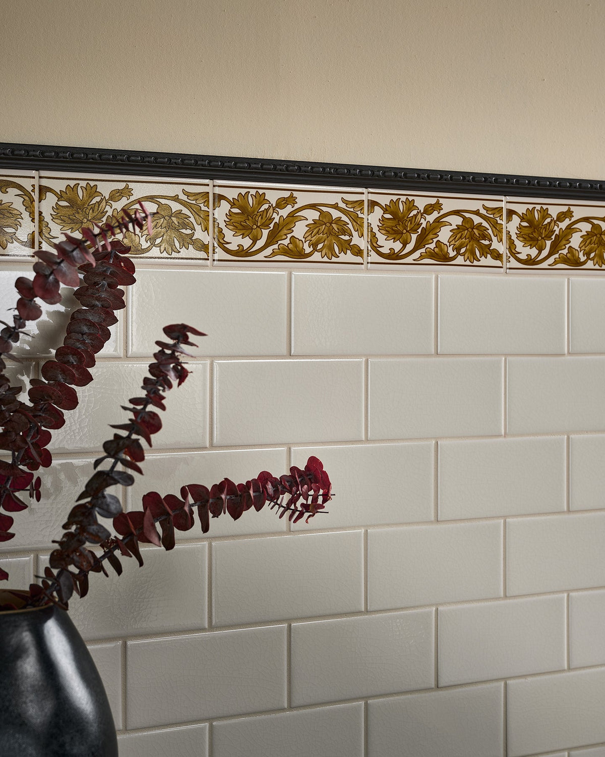 Ca’ Pietra Victorian Style™ Wall Ceramic Cotton White Metro — official gallery image 9