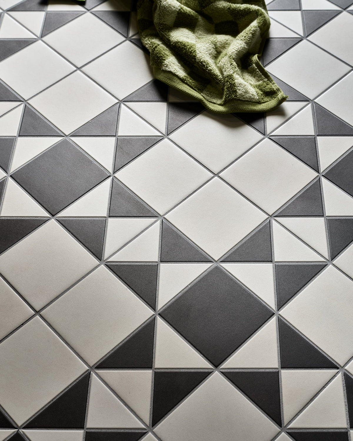 Ca’ Pietra Victorian Style™ Porcelain Finchley Pattern Cotton White — official gallery image 6
