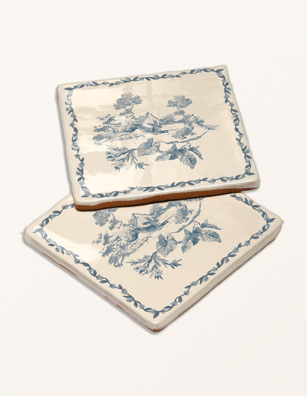 Ca’ Pietra STUDIO Sanderson - Aesop's Fables Pottery Blue Decor — official gallery image 8