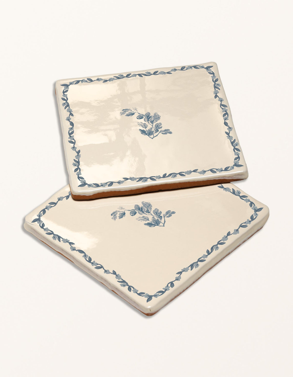 Ca’ Pietra STUDIO Sanderson - Aesop's Fables Pottery Blue Decor — official gallery image 9