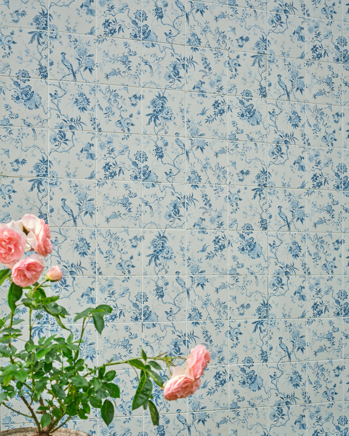 Ca’ Pietra Sanderson - Pillemont Toile China Blue Mural Porcelain — official gallery image 1