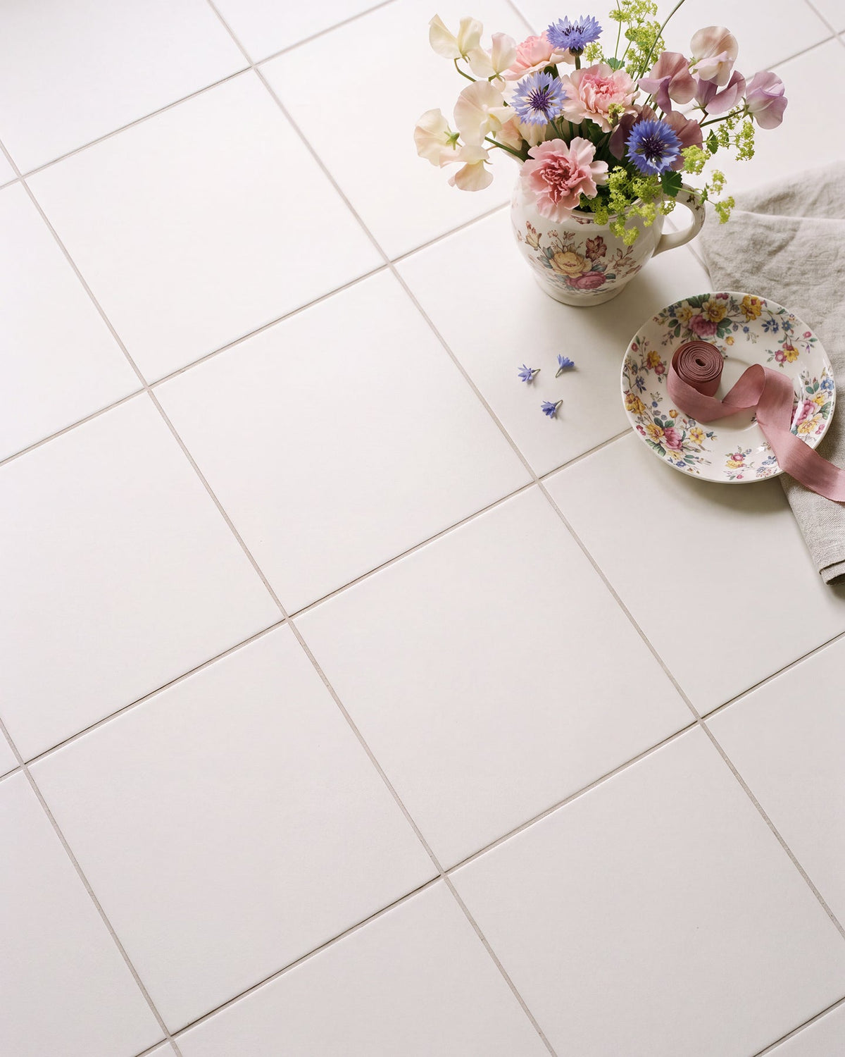 Ca’ Pietra Sanderson - Plain Orchid White Porcelain — official gallery image 1