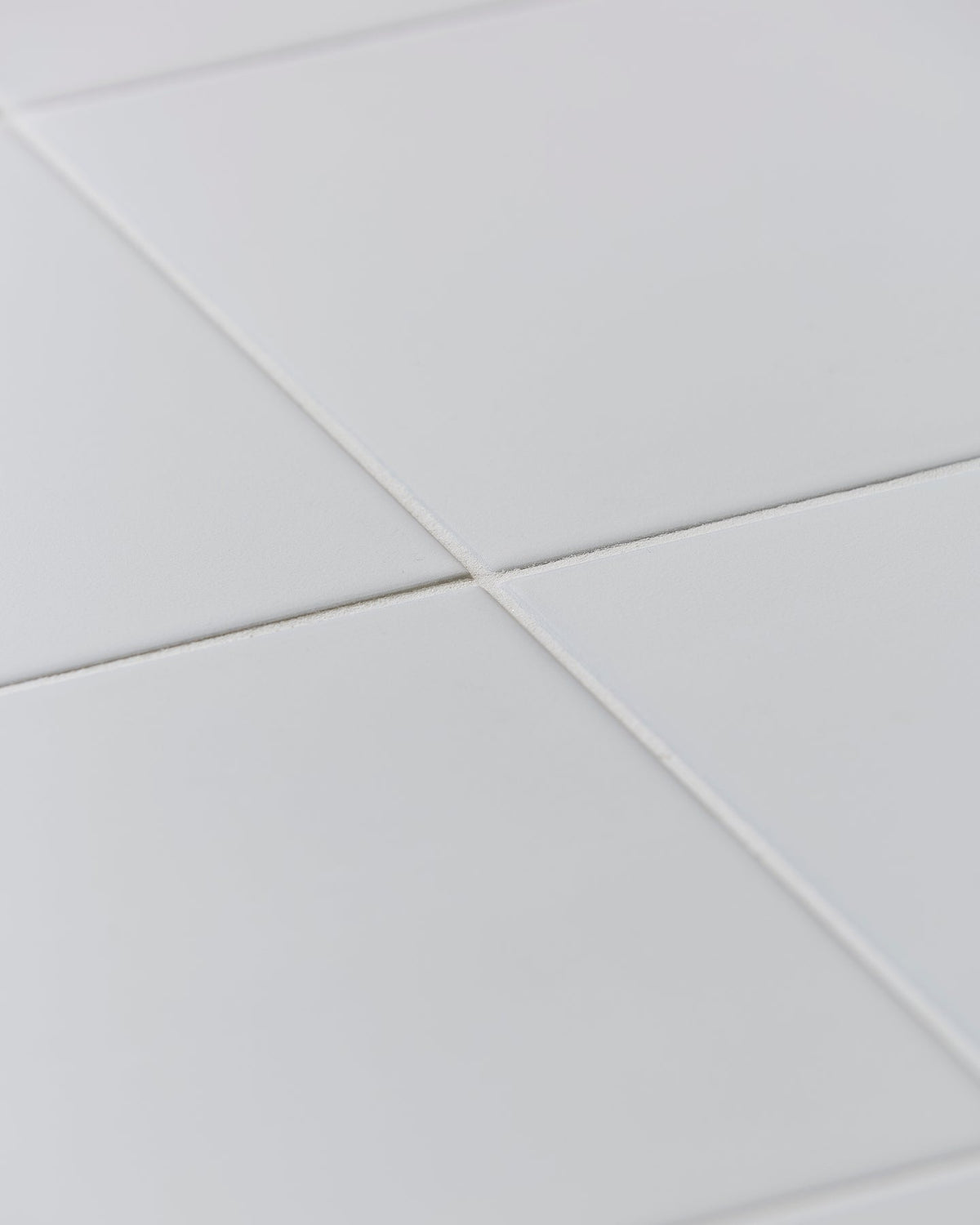 Ca’ Pietra Sanderson - Plain Orchid White Porcelain — official gallery image 5