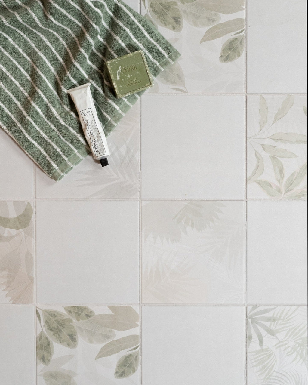 Ca’ Pietra Signature Porcelain Mist — official gallery image 1