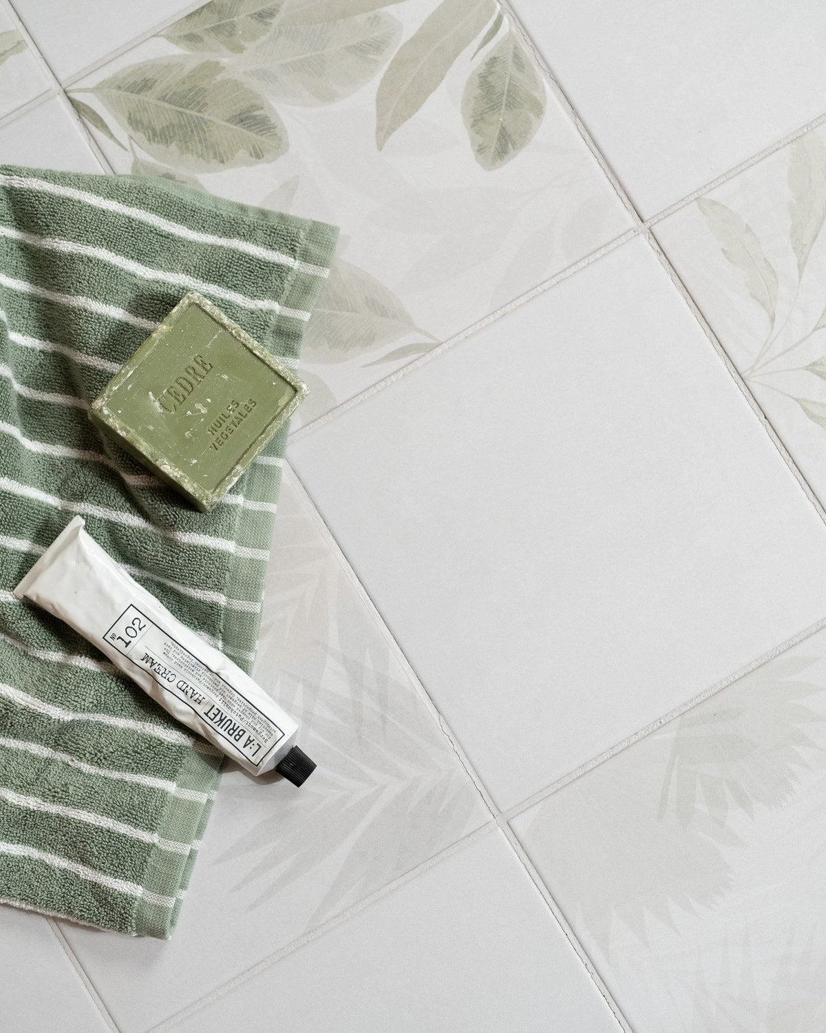 Ca’ Pietra Signature Porcelain Mist — official gallery image 3