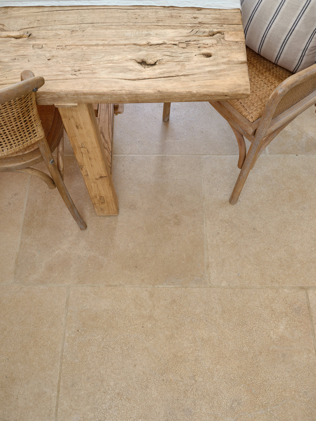 Ca’ Pietra Buscot Limestone Tumbled & Etched Finish — official gallery image 8