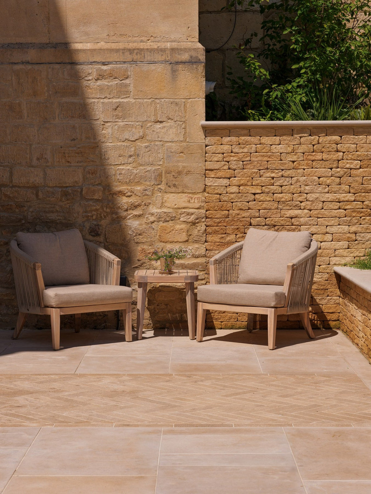 Ca’ Pietra Buscot Limestone Tumbled & Etched Finish — official gallery image 15