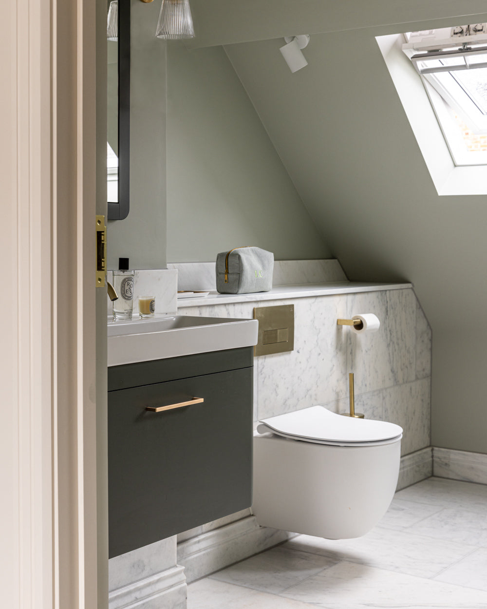 Ca’ Pietra Long Island Marble Honed Finish — official gallery image 9