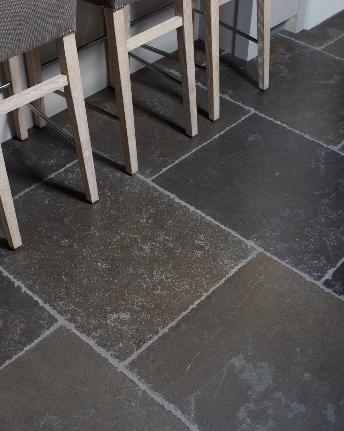 Ca’ Pietra Hazlebury Limestone Seasoned Finish — official gallery image 2