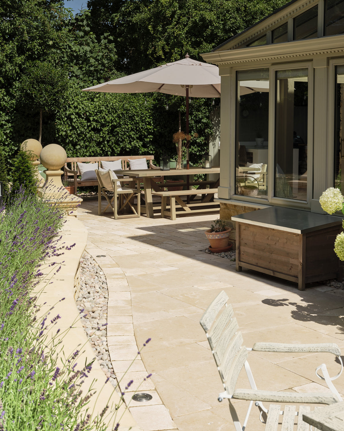 Ca’ Pietra Buscot Limestone Cobble Tumbled & Etched Finish — official gallery image 13