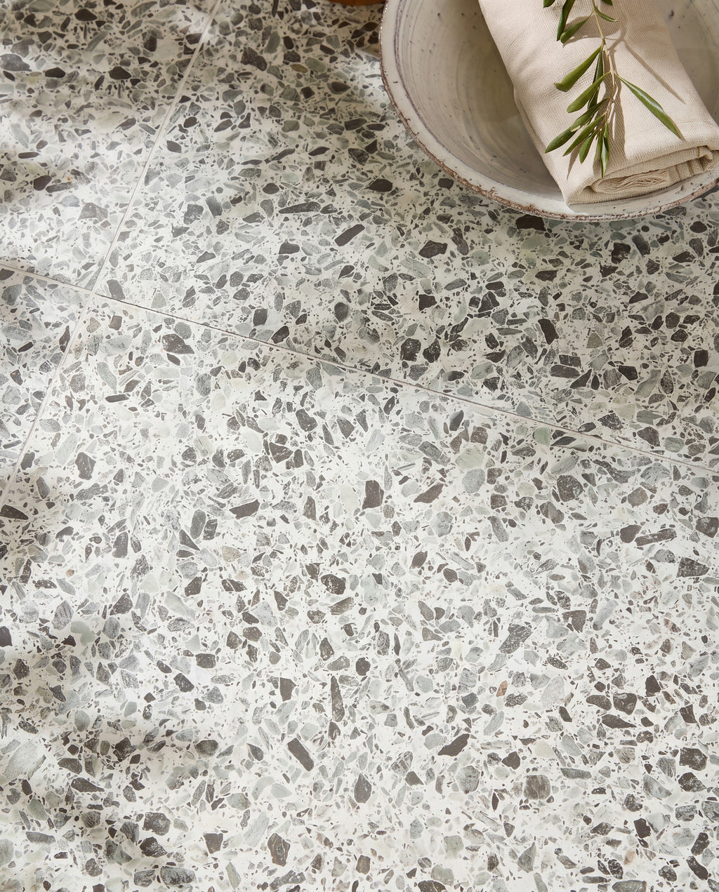 Ca’ Pietra Rialto Porcelain Satin Vert — official gallery image 3