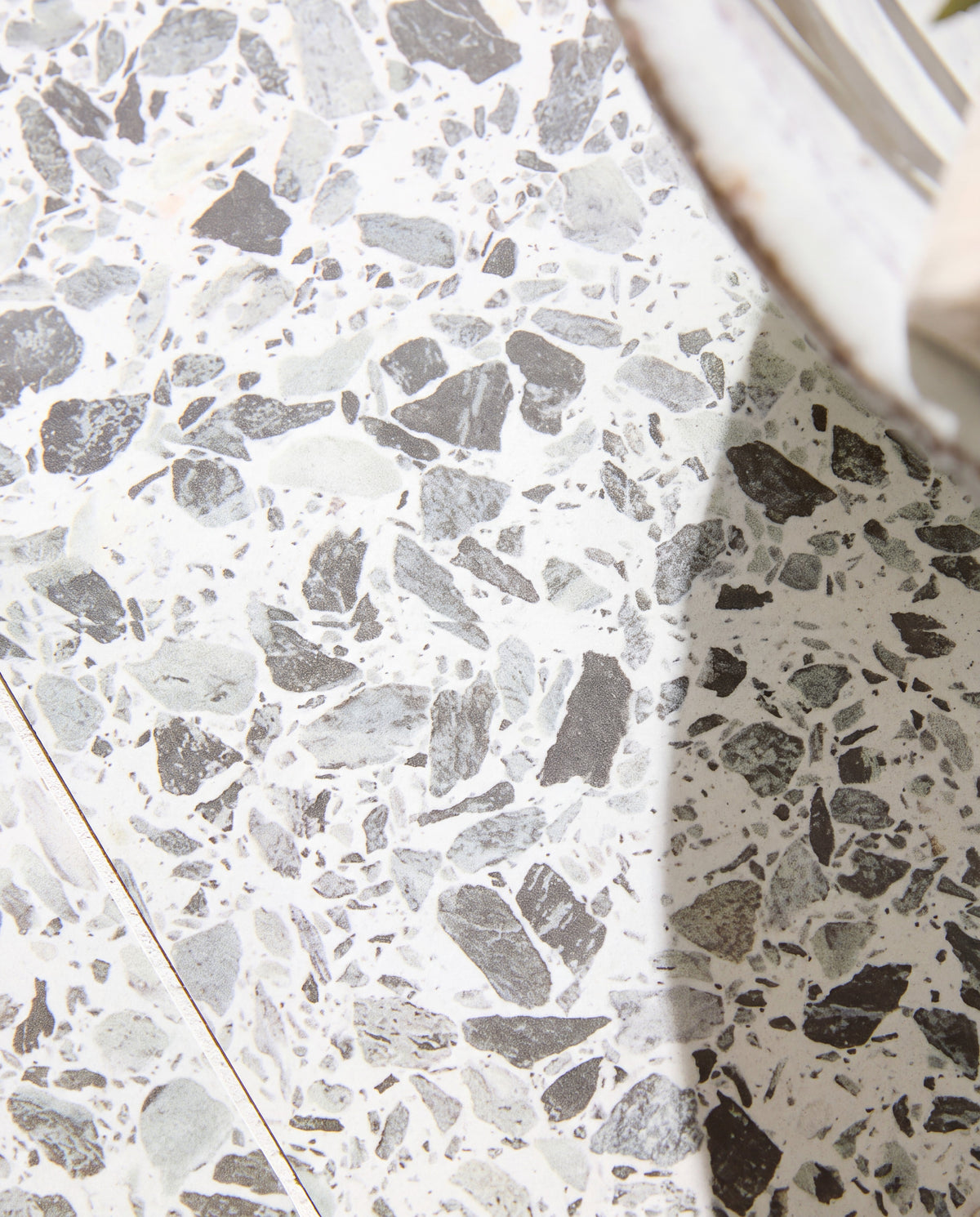 Ca’ Pietra Rialto Porcelain Satin Vert — official gallery image 7