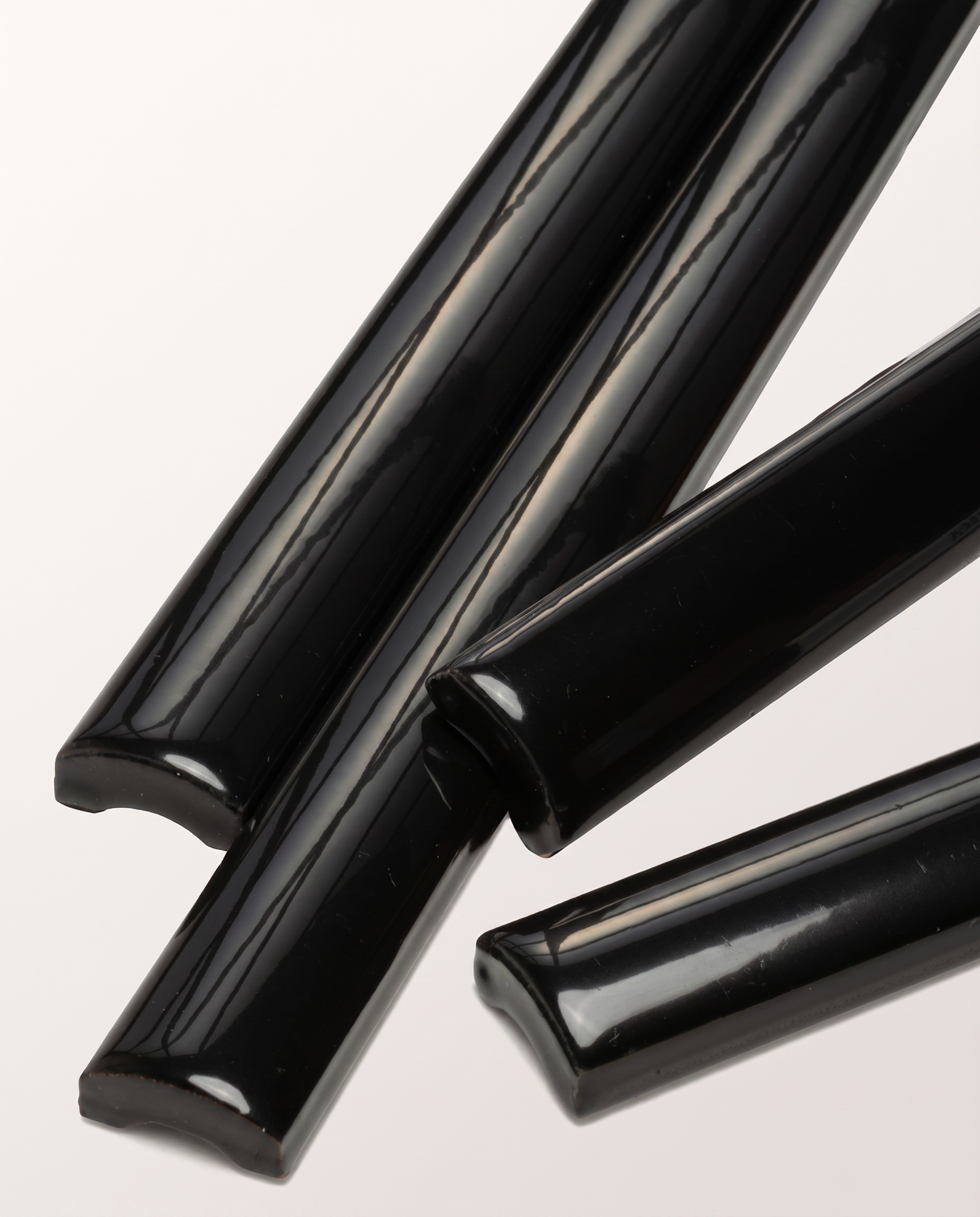 Ca’ Pietra Architectural Mouldings Bead Ceramic Black — official gallery image 6