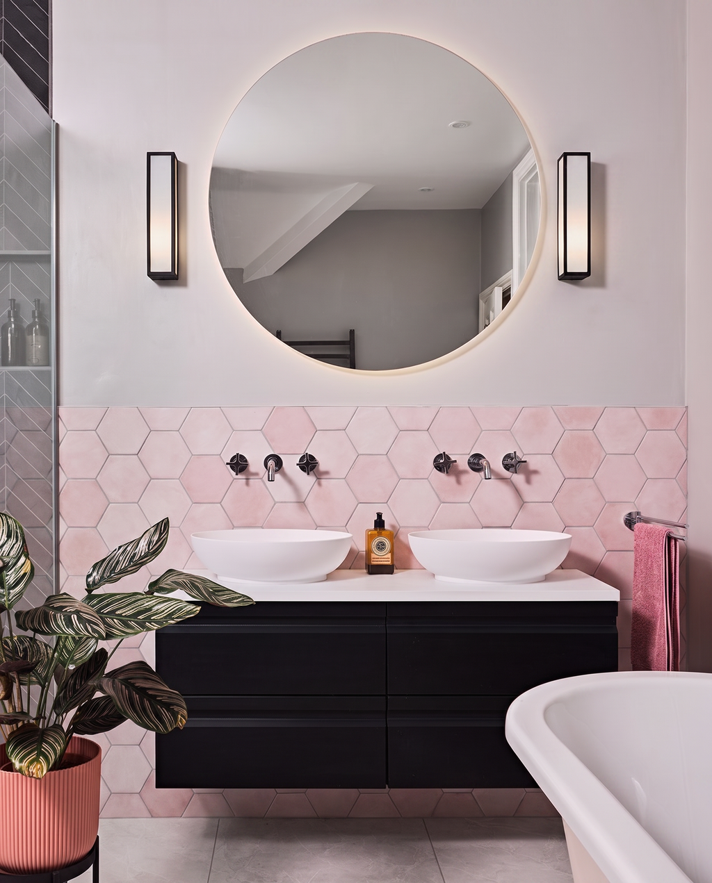 Ca’ Pietra Medina Hexagon Porcelain Rosa — official gallery image 3