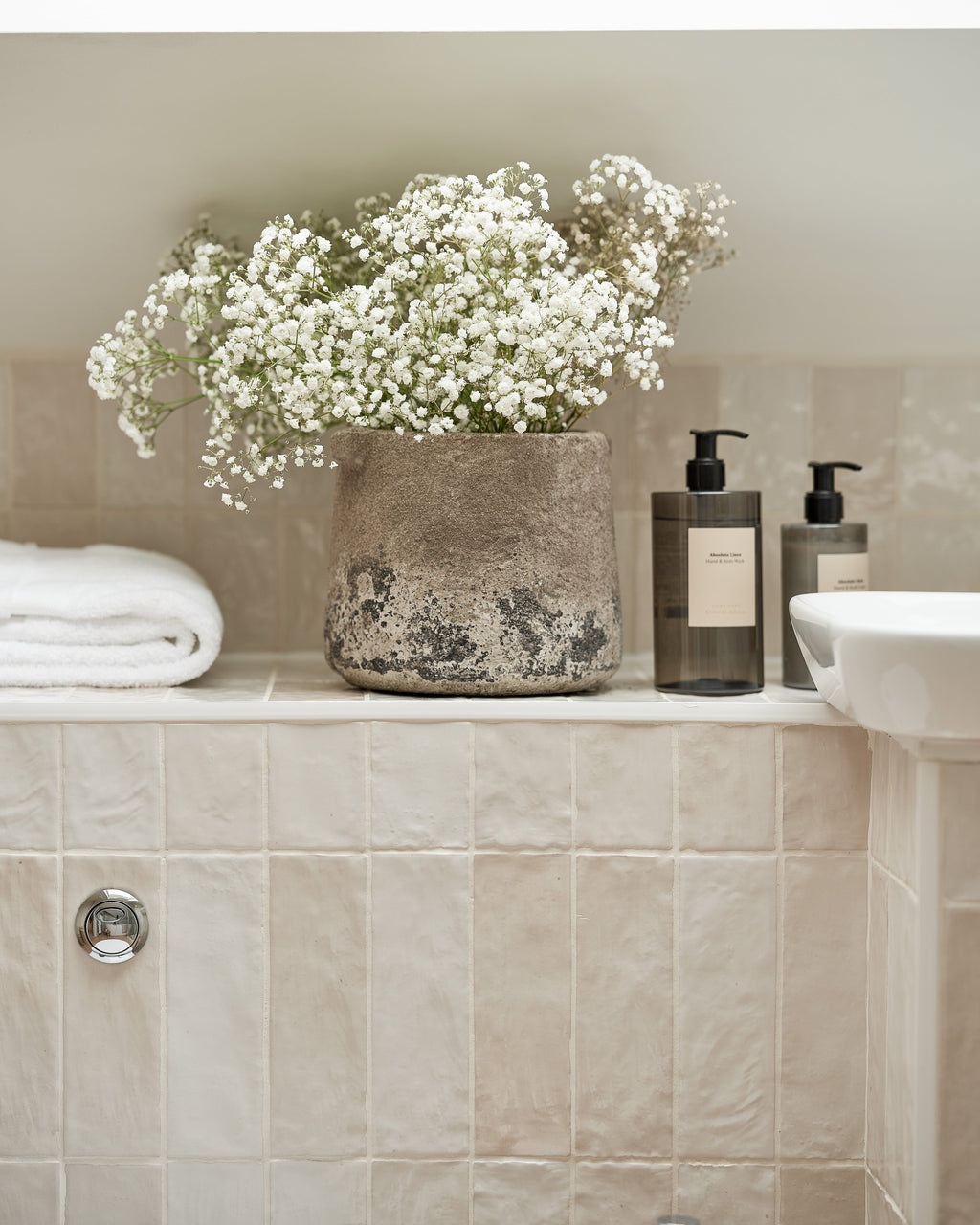 Ca’ Pietra Oasis Ceramic White Gloss — official gallery image 1