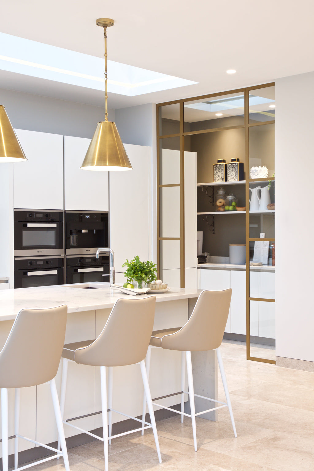 Ca’ Pietra Piccadilly Limestone Honed Finish — official gallery image 15