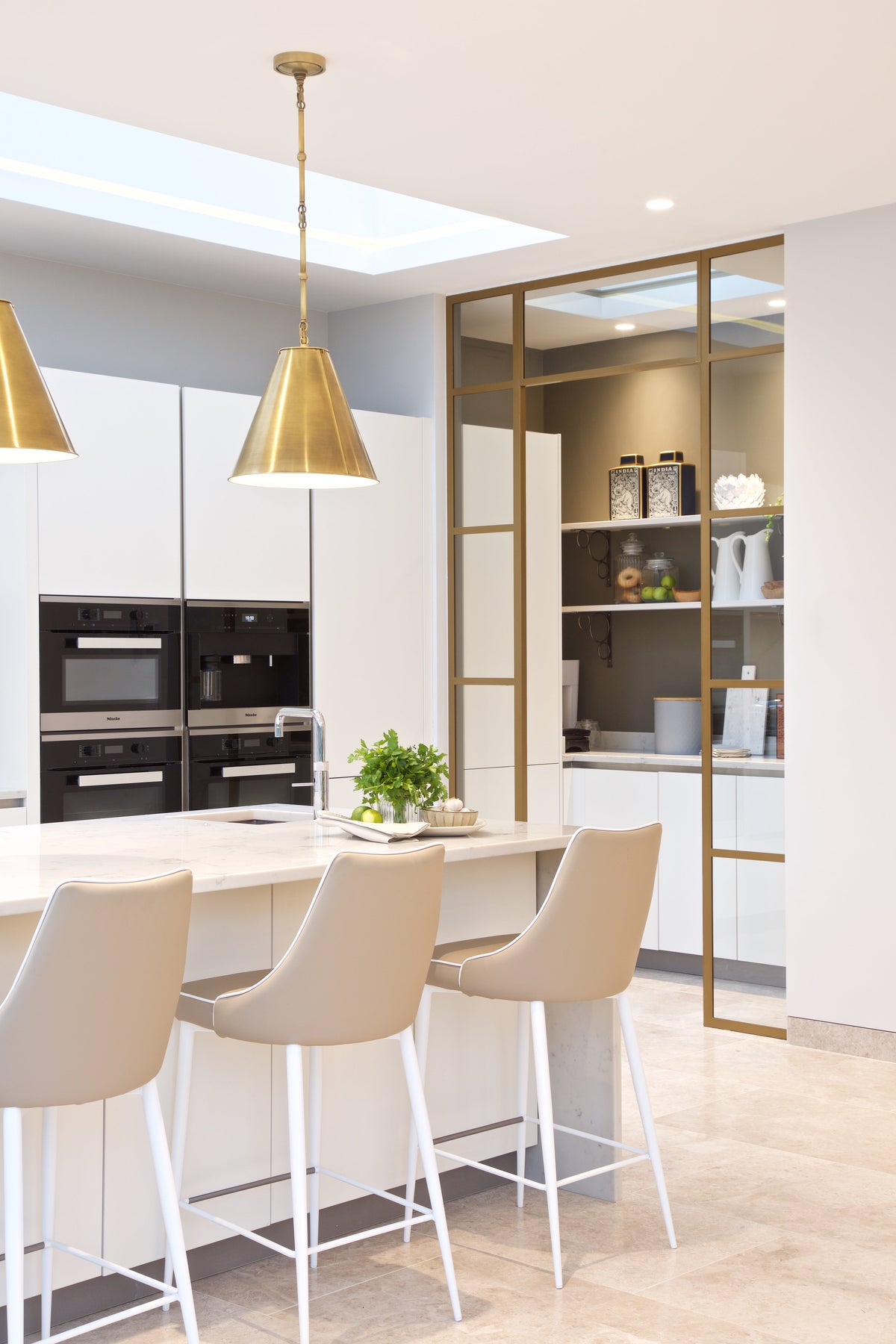 Ca’ Pietra Piccadilly Limestone Honed Finish — official gallery image 15
