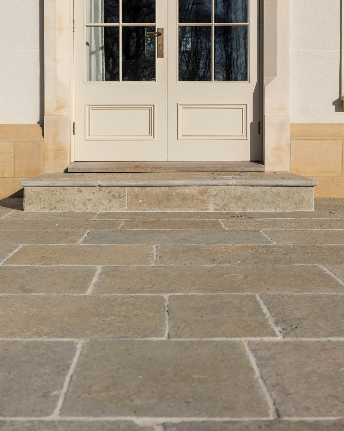 Ca’ Pietra Trusloe Limestone Paving Seasoned Finish — official gallery image 11